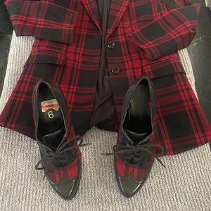 Brand new condition red plaid Le Chateau 3/4 sleeve blazer and matching shoes